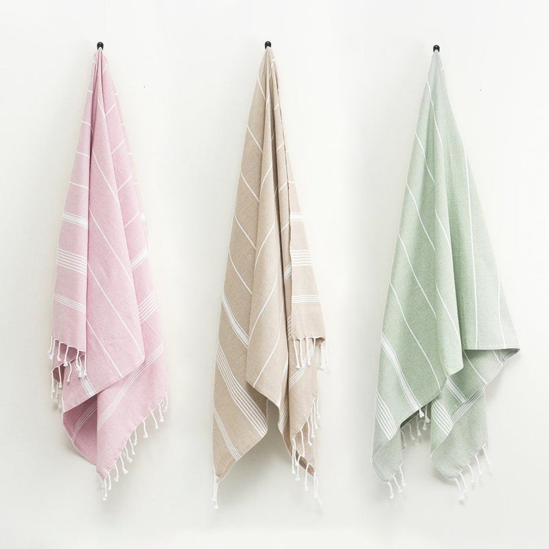 Hanam pyyhe 80 x 150 cm, eri v&auml;rej&auml;