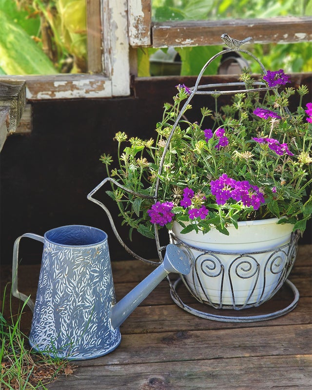 Metallinen kasviteline, teekannu/lintu